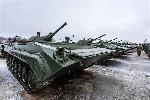 Bi an tung tich 1.800 thiet giap BMP-1 cua Ukraine-Hinh-2