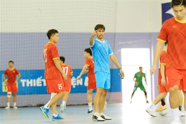 HLV Minh Giang đã làm nên chiến công hiển hách cho bóng đá futsal nước nhà