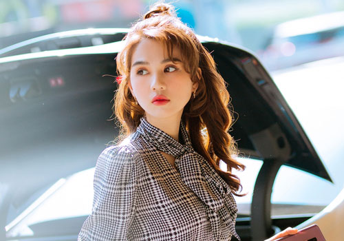 CLIP: Sau khi bị trộm 'cuỗm' tiền tỷ, 9 sao Việt này bất ngờ lộ cơ ngơi 'cực khủng'