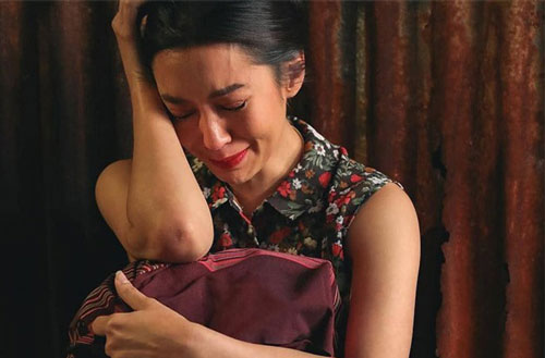 Vô tình đọc nhật kí của con gái, tôi 'chết lặng' khi thấy một tấm ảnh rơi ra cùng dòng chữ nhòe nước mắt