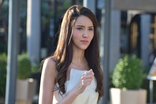 Định lao vào đánh ghen chồng cặp bồ thì 1 bàn tay lạnh ngắt kéo tôi lại, diễn biến tiếp theo mới thật khó lường