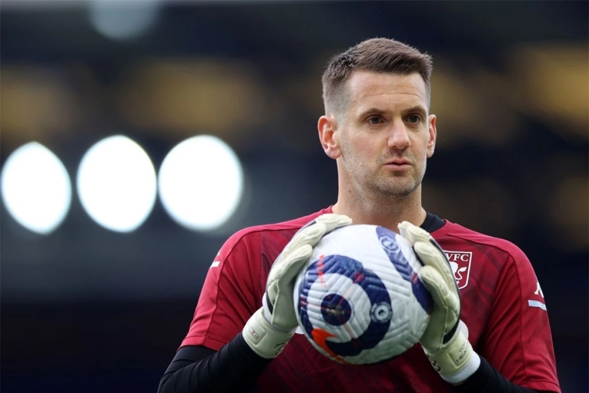 Tom Heaton là mục tiêu theo đuổi của MU (Ảnh: Getty).