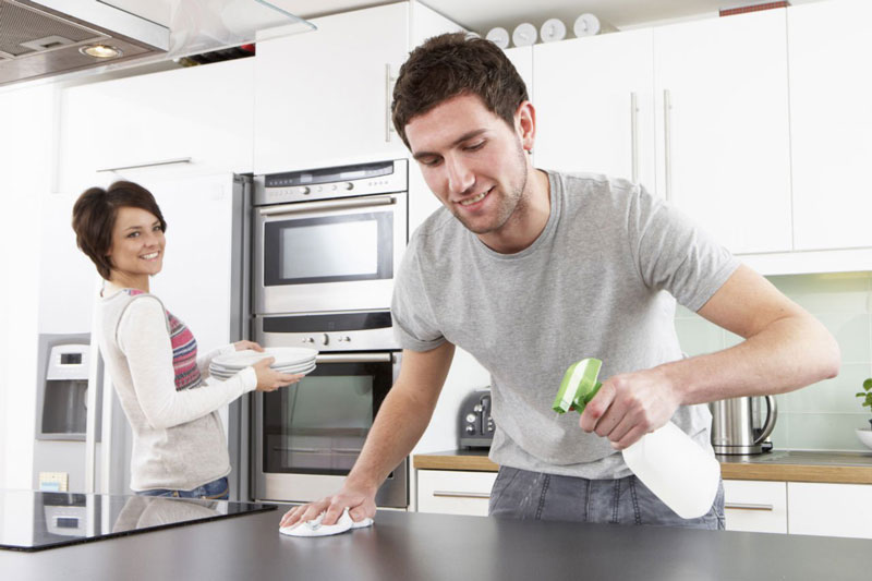 Đàn ông lười làm việc nhà dễ ngoại tình?