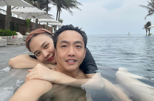 Cưng chiều con gái nhất nhà nhưng Cường Đô La không quên "nịnh vợ" bằng hành động đơn giản này