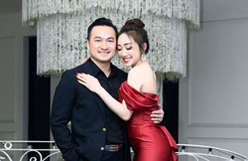 Tuyên bố giải nghệ, kết hôn với vợ kém 16 tuổi, cuộc sống tuổi U50 của Chi Bảo ra sao?