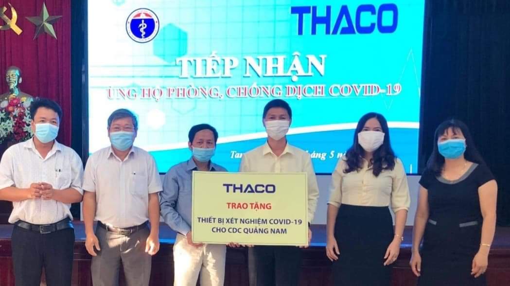 THACO tặng máy chiết tự động xét nghiệm COVID-19 trị giá 2 tỷ đồng cho CDC Quảng Nam 