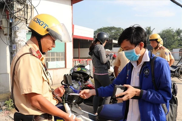 Hà Nội xử lý gần 7.000 trường hợp vi phạm trật tự, an toàn giao thông trong 4 tháng đầu năm. 