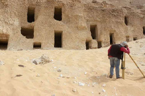 Rùng mình 250 hài cốt "niêm phong" trên vách núi suốt 4.200 năm