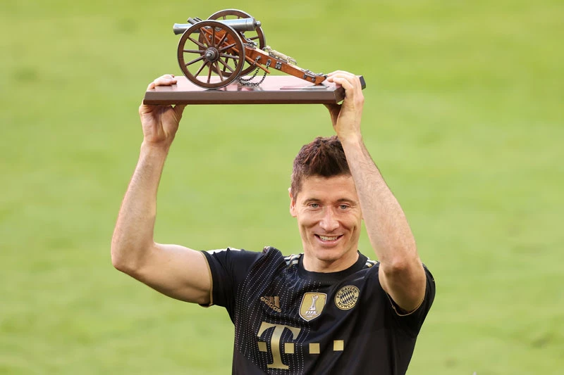 Tiền đạo: Robert Lewandowski (Bayern Munich).