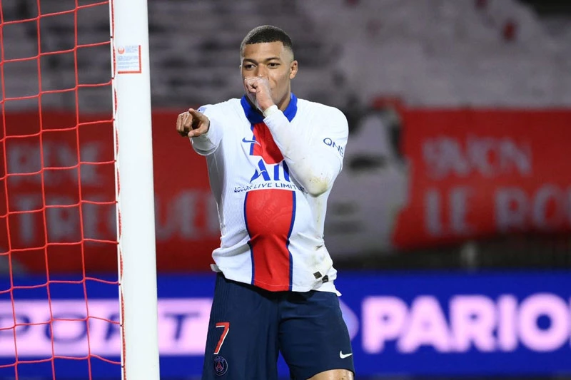 Tiền đạo: Kylian Mbappe (Paris Saint-Germain).