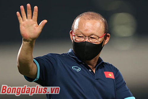 HLV Park Hang Seo yêu cầu tuyển thủ Việt Nam không được sợ hãi