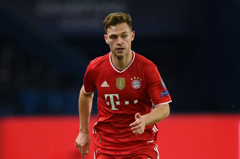 Tiền vệ trung tâm: Joshua Kimmich (Bayern Munich).