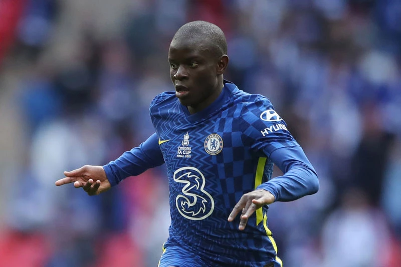 Tiền vệ trung tâm: N'Golo Kante (Chelsea).