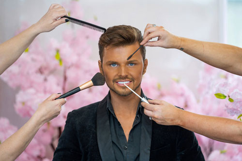 Chàng trai chi hơn 320 triệu đồng cho phẫu thuật thẩm mỹ, mong thành búp bê