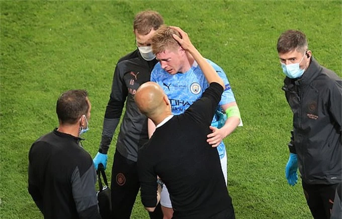 De Bruyne rời sân là dấu chấm hết cho Man City