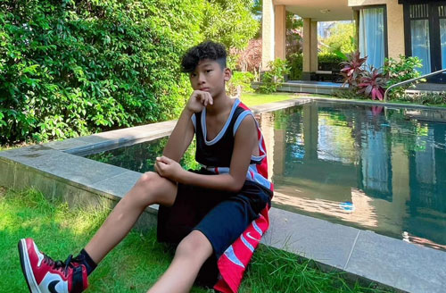 Con trai Lệ Quyên đẹp cỡ nào mà khiến Hoa hậu Mai Phương Thúy phải xuýt xoa khen "soái ca"?