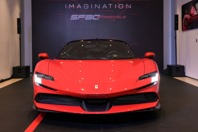 Khám phá siêu xe thương mại mạnh nhất của Ferrari vừa ra mắt ở Việt Nam