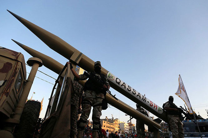 Đằng sau kho vũ khí khổng lồ của Hamas