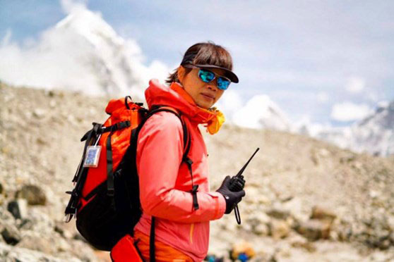 Người phụ nữ 44 tuổi lập kỷ lục chinh phục đỉnh Everest nhanh nhất thế giới