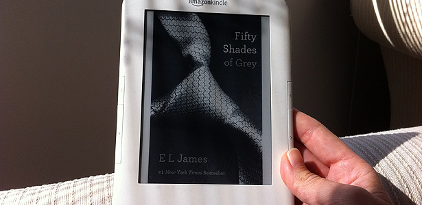 Câu chuyện "50 sắc thái" và sự nở rộ của xu hướng tự xuất bản sách