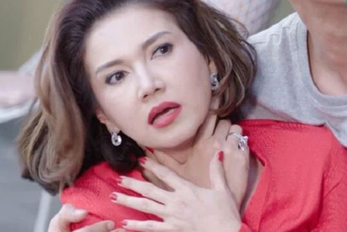 Mẹ tôi gọi điện lên hỏi chị dâu về khoản tiền đóng góp xây nhà, chị trả lời một câu 'ráo hoảnh' khiến cả nhà 'chao đảo'