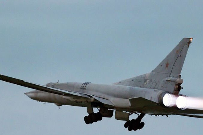  Những chiếc Tu-22M3 của Nga bị triệu hồi từ Syria trở về căn cứ