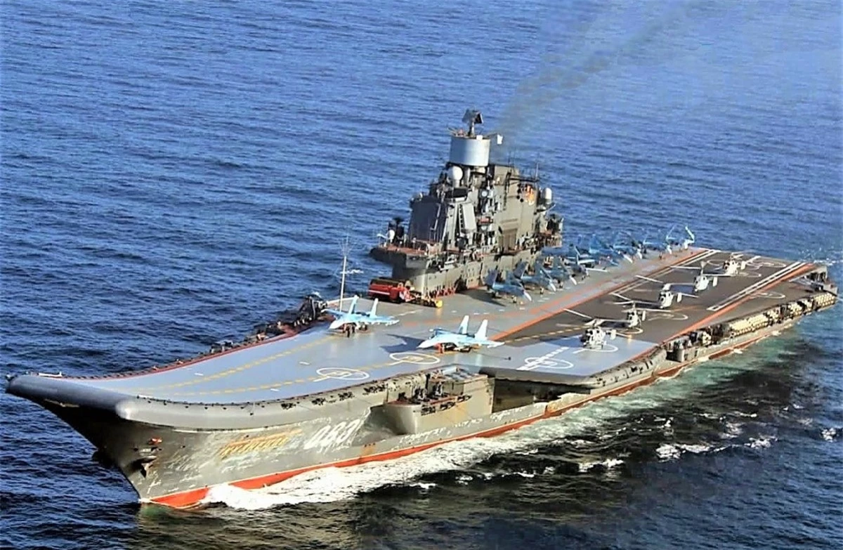 Ở Nga, người ta đang tranh luận đóng một tàu sân bay hạt nhân hay nhiều tàu sân bay hạng nhẹ tốt hơn?; Nguồn: southfront.org