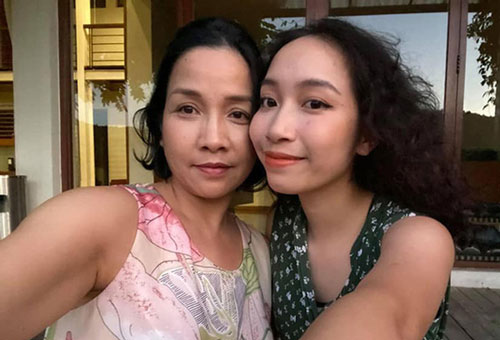 Ca sĩ Mỹ Linh tiết lộ về con gái út: Đi làm ngày đêm để phụ giúp bố mẹ nuôi anh trai du học, tính bướng nhưng hiểu chuyện