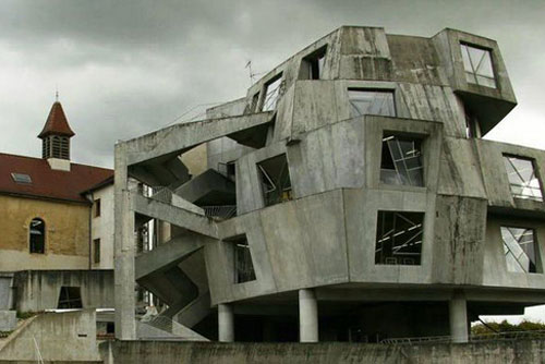 13 ngôi nhà có kiến trúc bất thường tới nỗi chẳng hiểu nổi gia chủ sống trong đó kiểu gì