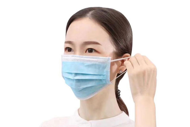 Cách giúp lớp trang điểm không bị trôi, đều màu khi đeo khẩu trang