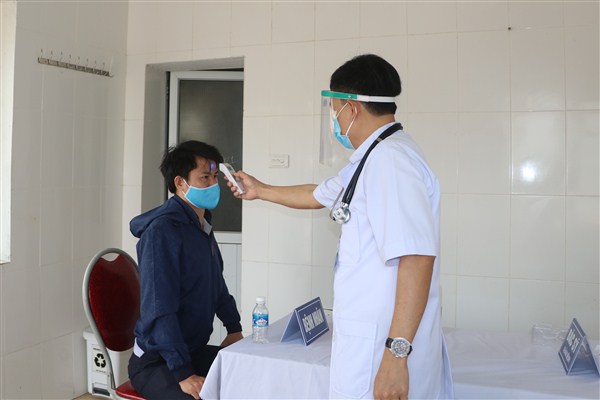 Tăng cường xét nghiệm nhanh người nghi mắc Covid-19 tại cơ sở y tế và nhà thuốc