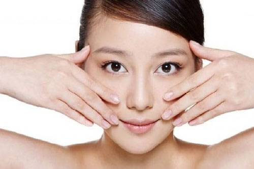 "Bật mí" 3 mẹo rửa mặt giúp da mịn màng trắng sáng