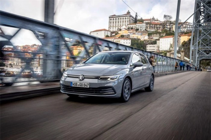 Volkswagen Golf Mk8 ra mắt, giá từ 2,18 tỷ đồng 2