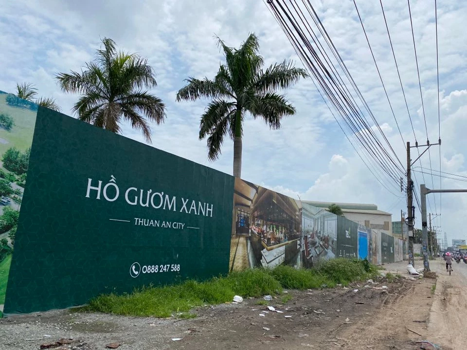 Bình Dương: Phạt chủ đầu tư dự án Hồ Gươm Xanh Thuận An City vì không có giấy phép xây dựng.