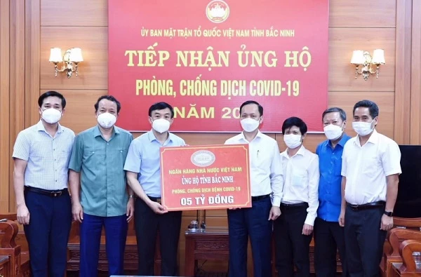 Ngân hàng Nhà nước ủng hộ tỉnh Bắc Ninh 5 tỷ đồng. Ngân hàng Nhà nước ủng hộ tỉnh Bắc Ninh 5 tỷ đồng.