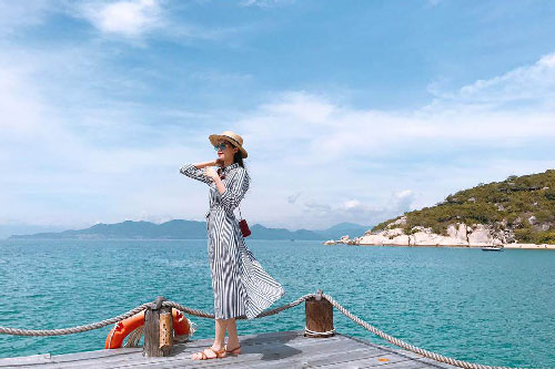 Mách bạn bí kíp che chân cong