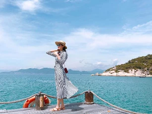 Mách bạn bí kíp che chân cong