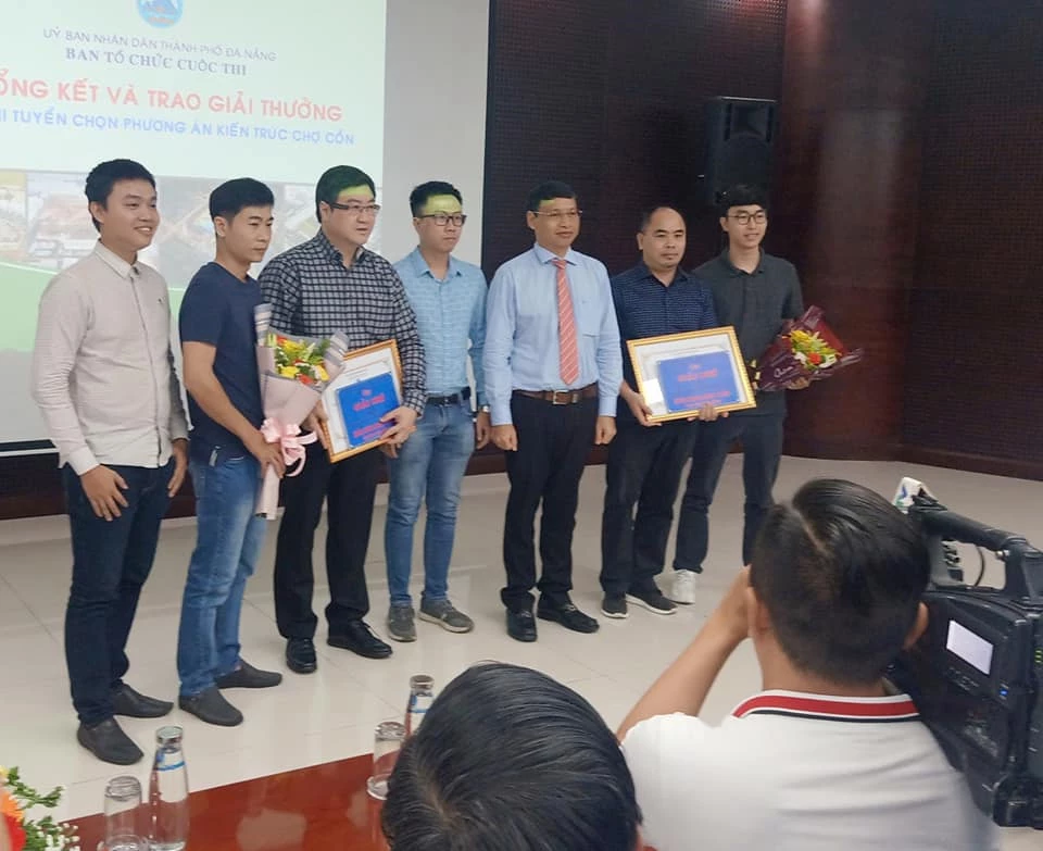 Tháng 6/2020, UBND TP Đà Nẵng đã tổ chức trao giải cuộc thi tuyển phương án quy hoạch - thiết kế kiến trúc Trung tâm thương mại chợ Cồn