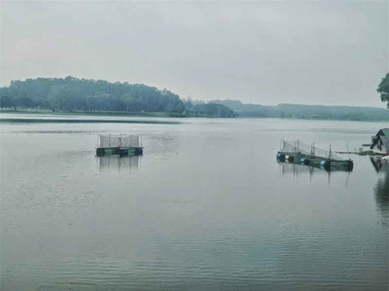 Hồ Sông Mây có ý nghĩa lớn về mặt phong thủy cho cả khu vực xung quanh với vai trò “lá phổi” điều tiết khí hậu trong lành. Ảnh: Vncgarden.