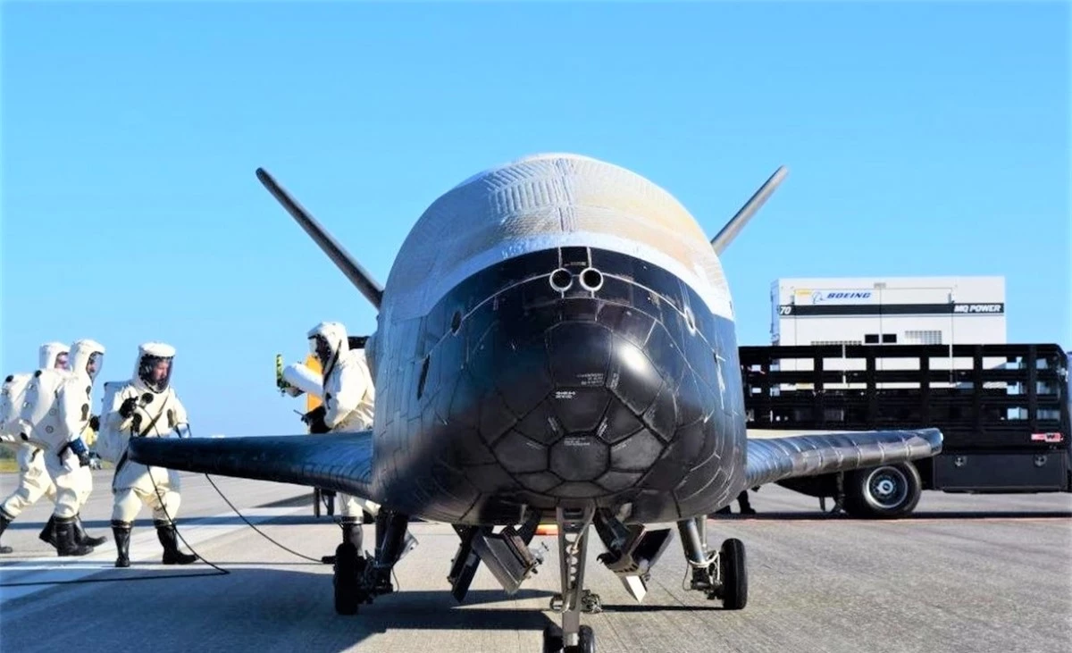 Máy bay X-37B tuyệt mật của Mỹ; Nguồn: defensenews.com