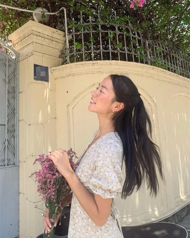 Vẻ đẹp và thần thái cuốn hút của cô gái gốc Việt trong MV mới của Đen Vâu ảnh 8