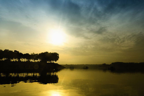 Khám phá vẻ đẹp tiềm ẩn của hồ nước được mệnh danh là “bản sao của Đà Lạt”