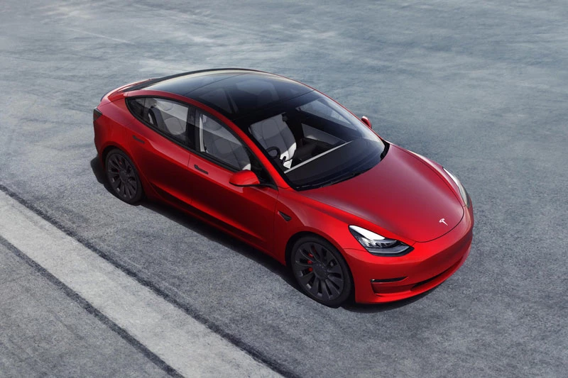 3. Tesla Model 3 (doanh số: 115.531 chiếc).
