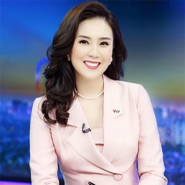 Tuổi 31 của BTV Mai Ngọc VTV: Lấy chồng thiếu gia, công việc thăng hoa - Ảnh 2.