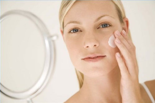 Da cháy nắng dùng ngay mẹo này sẽ trắng hồng trở lại