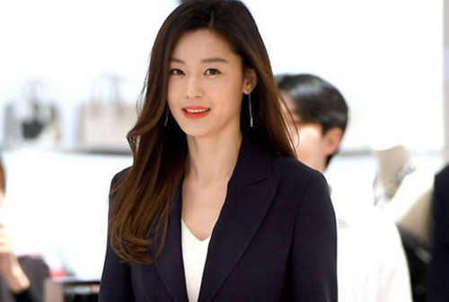 1 nhân vật đặc biệt tiết lộ tình tiết bất ngờ giữa scandal ly hôn của Jeon Ji Hyun với chồng CEO công ty 7.400 tỷ đồng