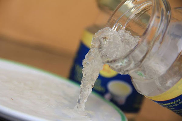 Trẻ mấy tháng uống được nước yến? Có nên cho trẻ uống nước yến không?