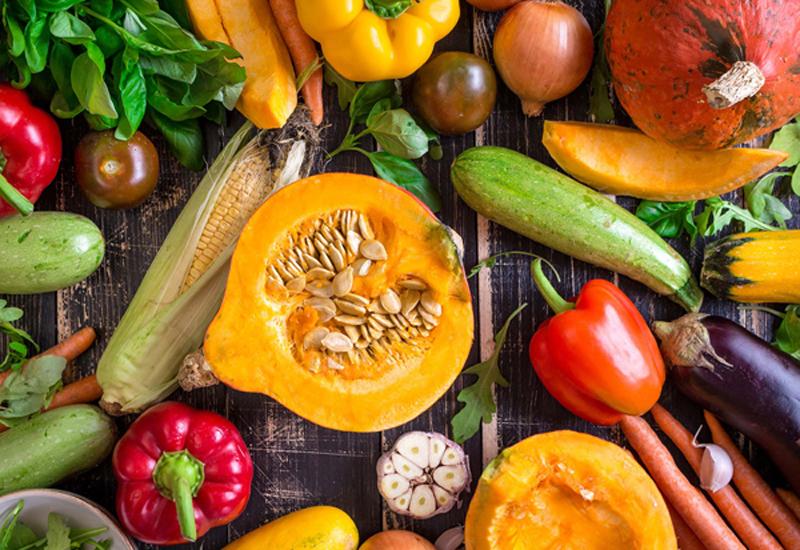 5 loại rau ít thuốc trừ sâu, mẹ có thể mua cho con ăn dặm