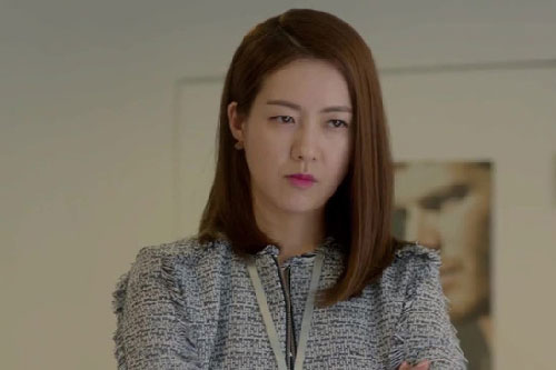 Chị dâu buông lời chê bai ngoại hình, tôi "đốp" thẳng một câu khiến chị ấy im thin thít, vội lảng đi chỗ khác