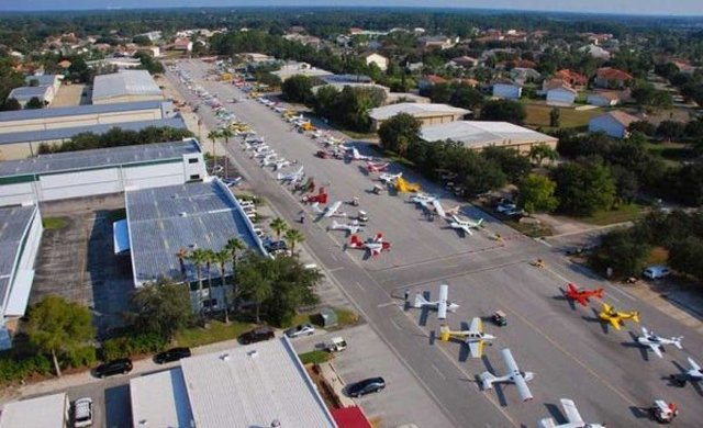 Một trong những thị trấn giàu nhất thế giới, mỗi nhà đều có máy bay riêng để đi làm